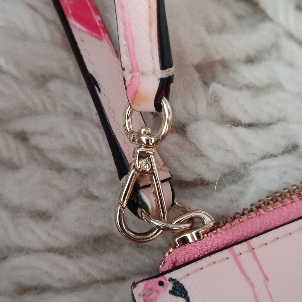 Kate Spade wristlet - Picture 3 of 16